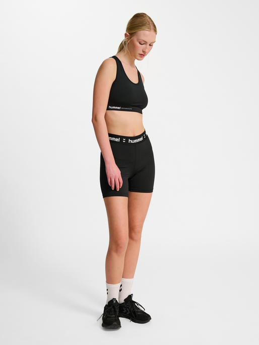 hmlPULSE MID WAIST SHORT TIGHTS, BLACK, model