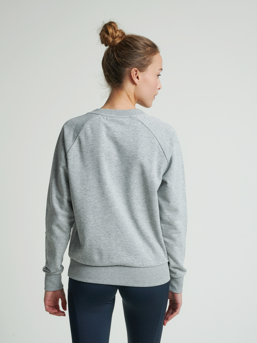 hmlNONI SWEATSHIRT, 2006, model