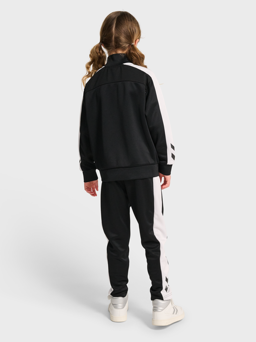hmlJR COLORBLOCK TRACKSUIT, BLACK, model
