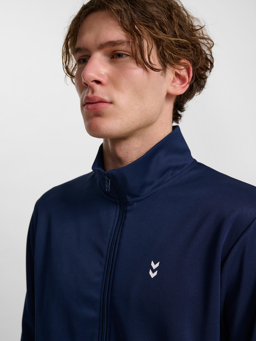 hmlPULSE TRACKSUIT, DRESS BLUES, model