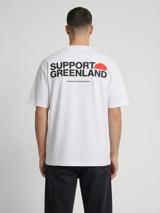 hmlGREENLAND T-SHIRT S/S, WHITE, model