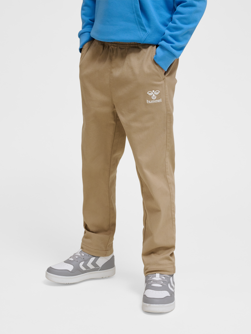 hmlHAMIL ADJUST WAIST PANTS, CORNSTALK, model