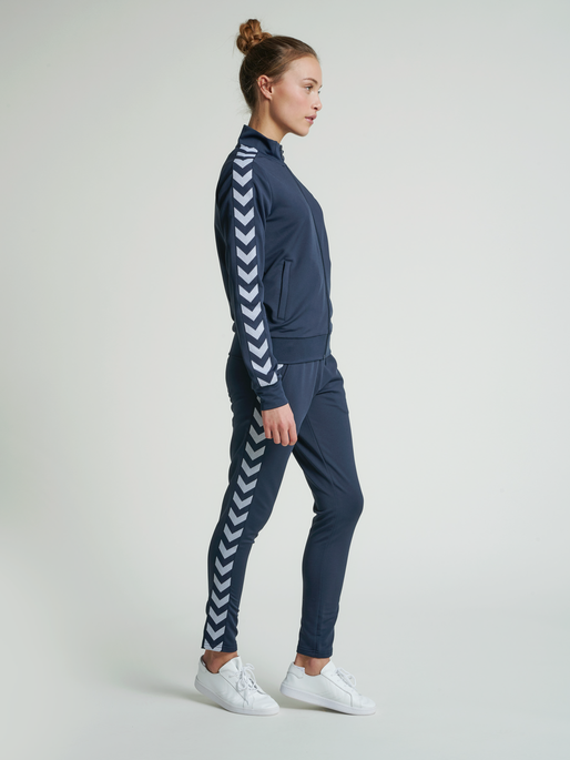 hmlNELLY 2.0 ZIP JACKET, BLUE NIGHTS, model