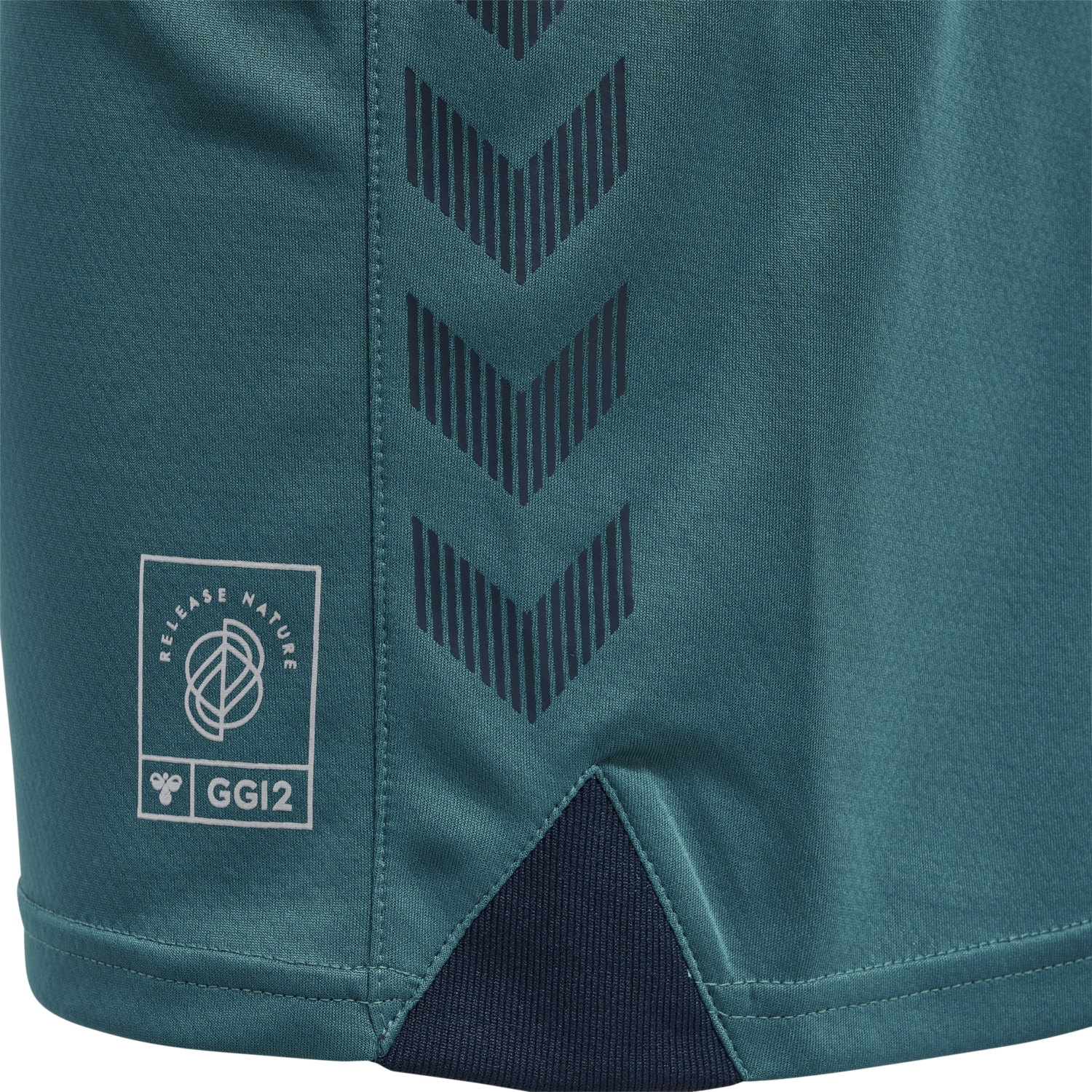 hmlGG12 ACTION SHORTS WOMAN, DEEP LAGOON, packshot