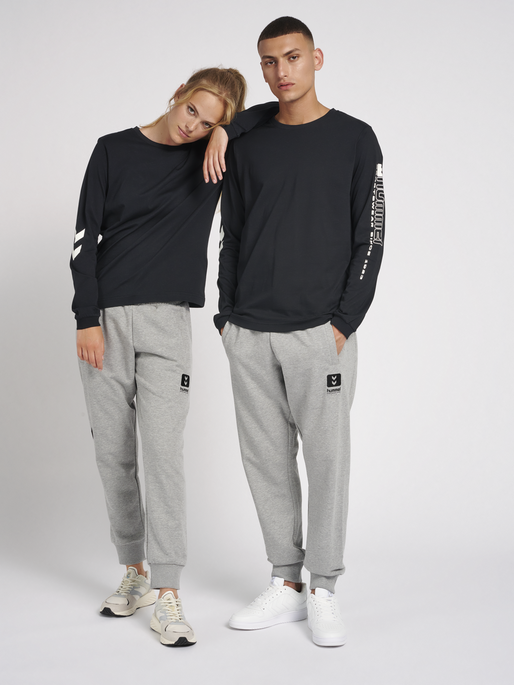 hmlLGC CRAIG T-SHIRT L/S, 2001, model