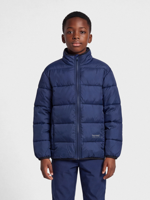 hmlJR LIGHTWEIGHT PUFFER JACKET, DRESS BLUES, model