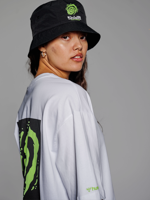 hmlPLADSTILFORSKELLE T-SHIRT S/S, WHITE, model