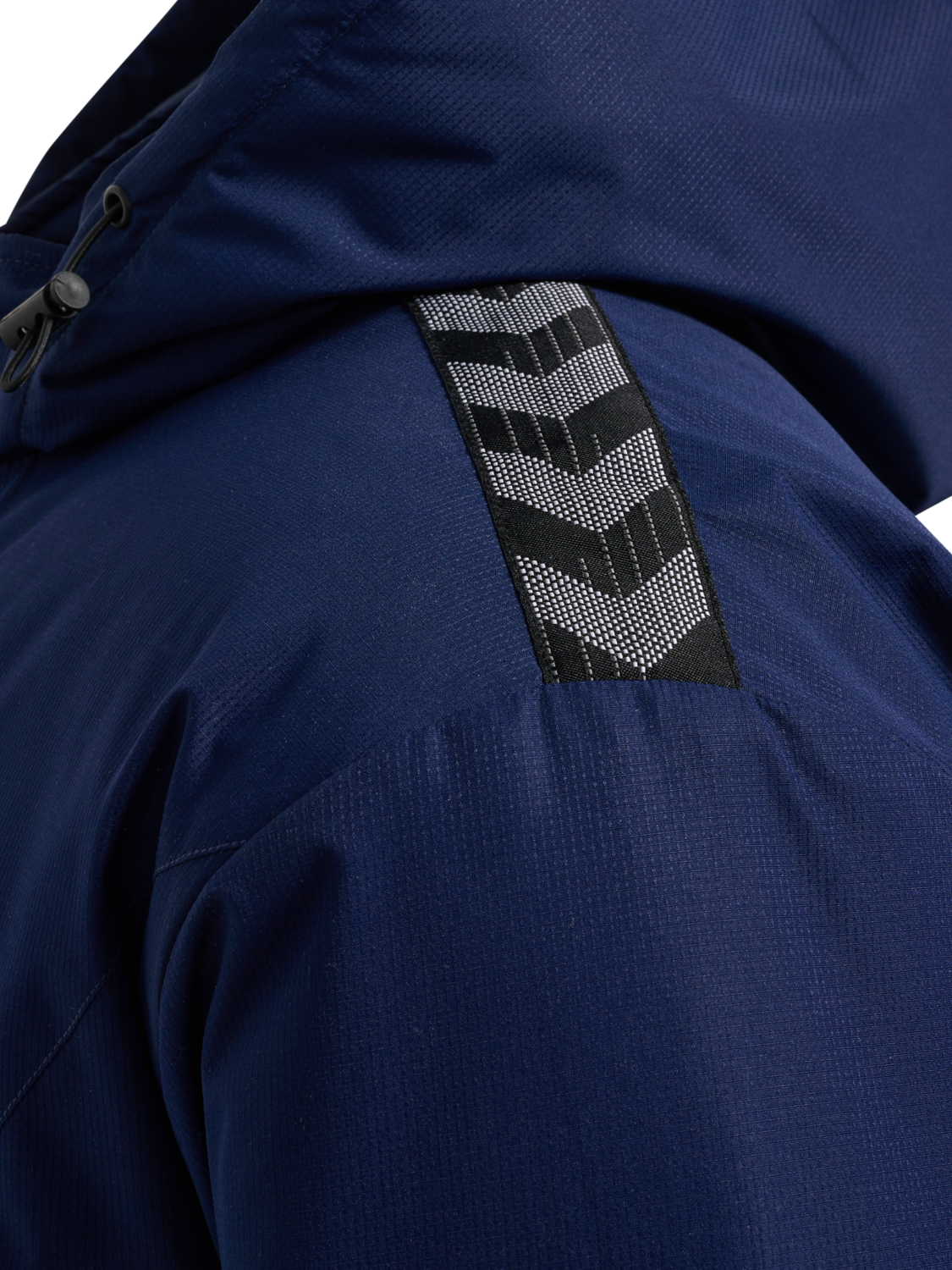 BIF 23/24 AUTH TR BENCH JKT, MARINE, packshot