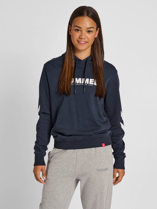 hmlLEGACY LOGO HOODIE, BLUE NIGHTS, model