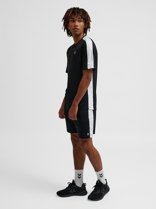 hmlPULSE CONTRAST SET, BLACK, model