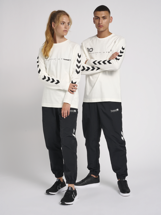 hmlLGC MUSA T-SHIRT L/S, 9806, model