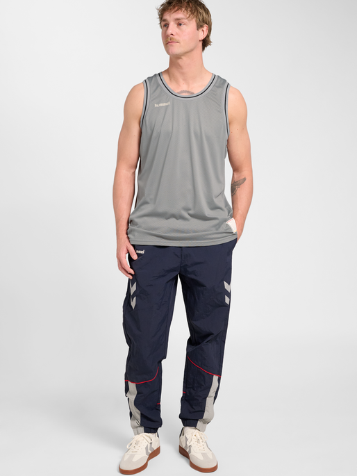 hmlWORLD 26 MESH TANK TOP, ULTIMATE GRAY, model