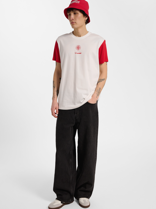 DBU 26 FAN RED-WHITE TEE SS, WHITE/TANGO RED, model