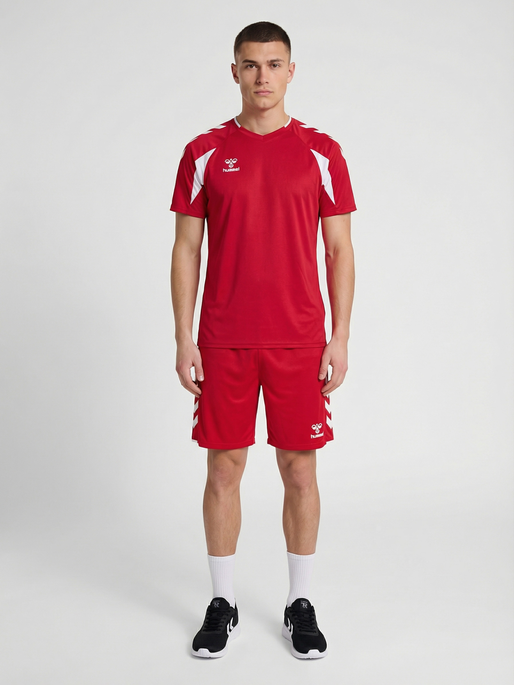 hmlCORE 2.0 SHORTS, TRUE RED/WHITE, model