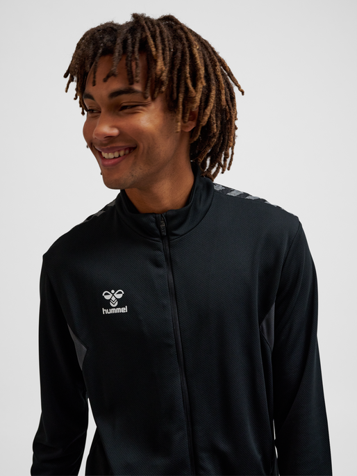 hmlAUTHENTIC PL ZIP JACKET, BLACK, model