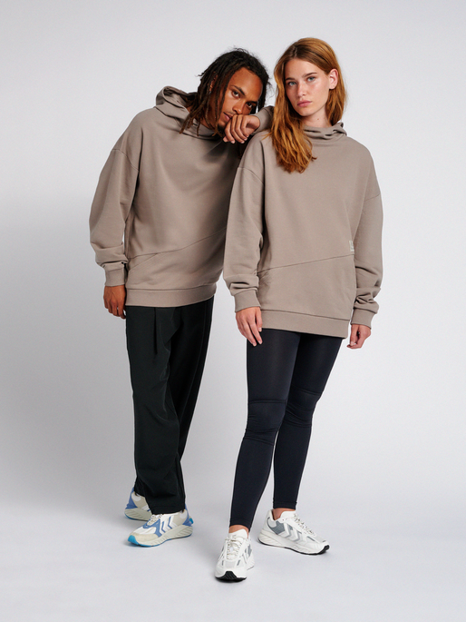 hmlURBAN HOODIE, 1452, model