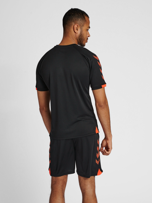 hmlGG12 ACTION JERSEY S/S, 2953, model