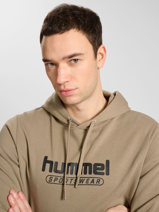 hmlBOOSTER HOODIE, GREIGE, model