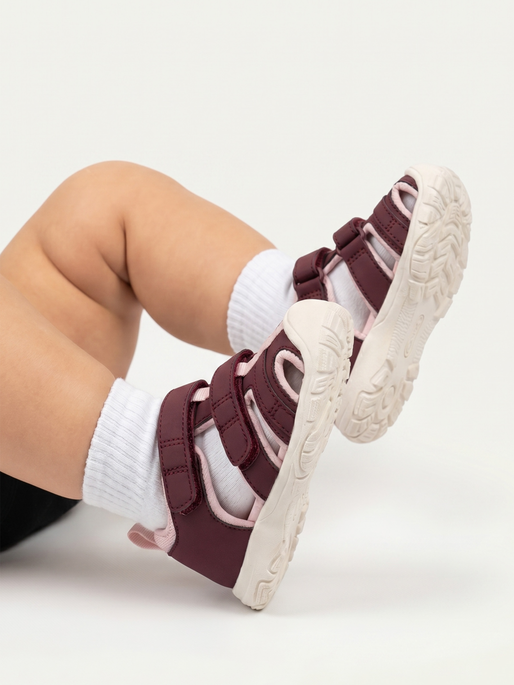 SANDAL VELCRO INFANT, NOCTURNE, model