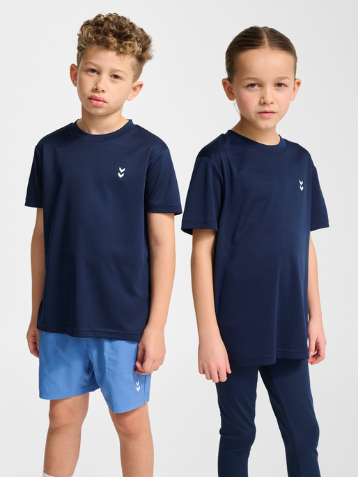 hmlJR PULSE TRAINING T-SHIRT, DRESS BLUES, model