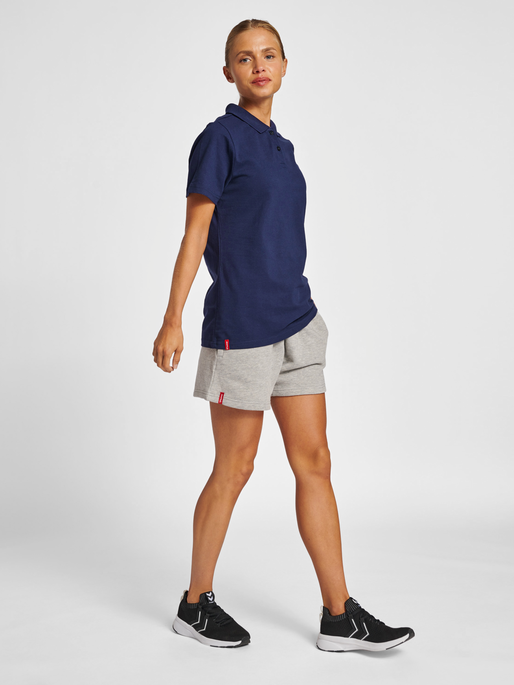 hmlRED CLASSIC POLO WOMAN, MARINE, model