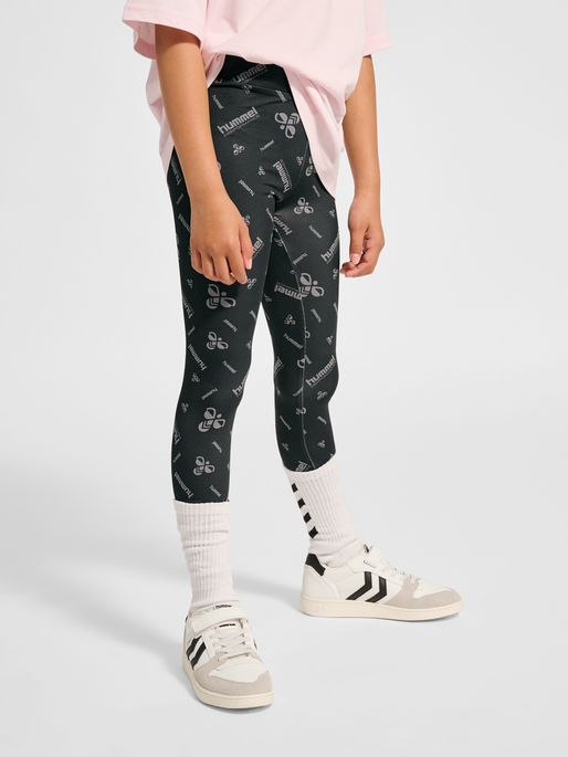 hmlJR GYM TIGHTS, BLACK/EBONY, model