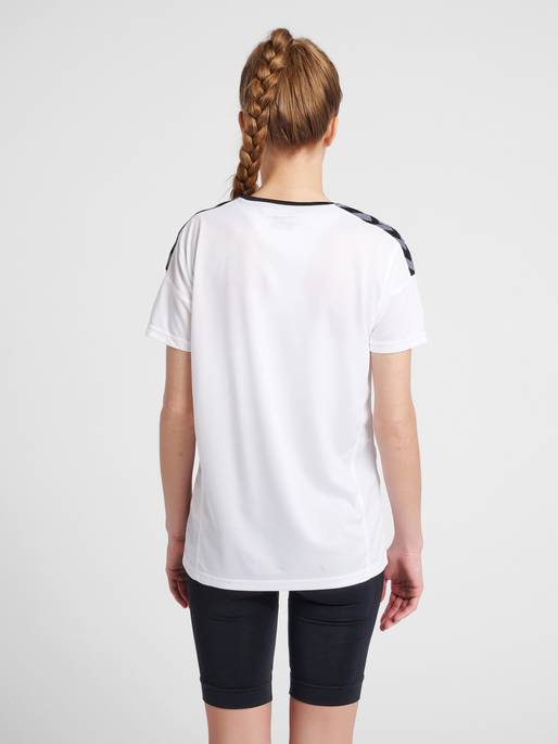 hmlAUTHENTIC POLY JERSEY WOMAN S/S, WHITE, model