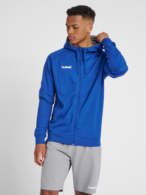 HMLGO COTTON ZIP HOODIE, TRUE BLUE, model