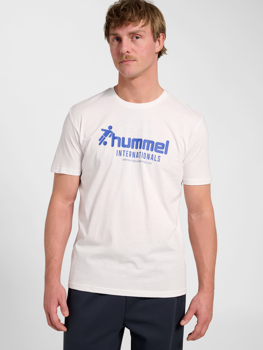 hmlPULSE GRAPHIC T-SHIRT S/S, WHITE/SURF THE WEB, model