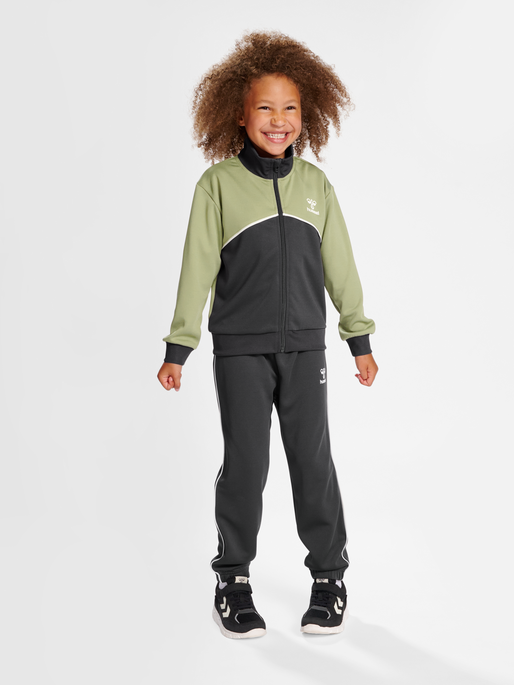 hmlLUBAGO TRACKSUIT, 7400, model