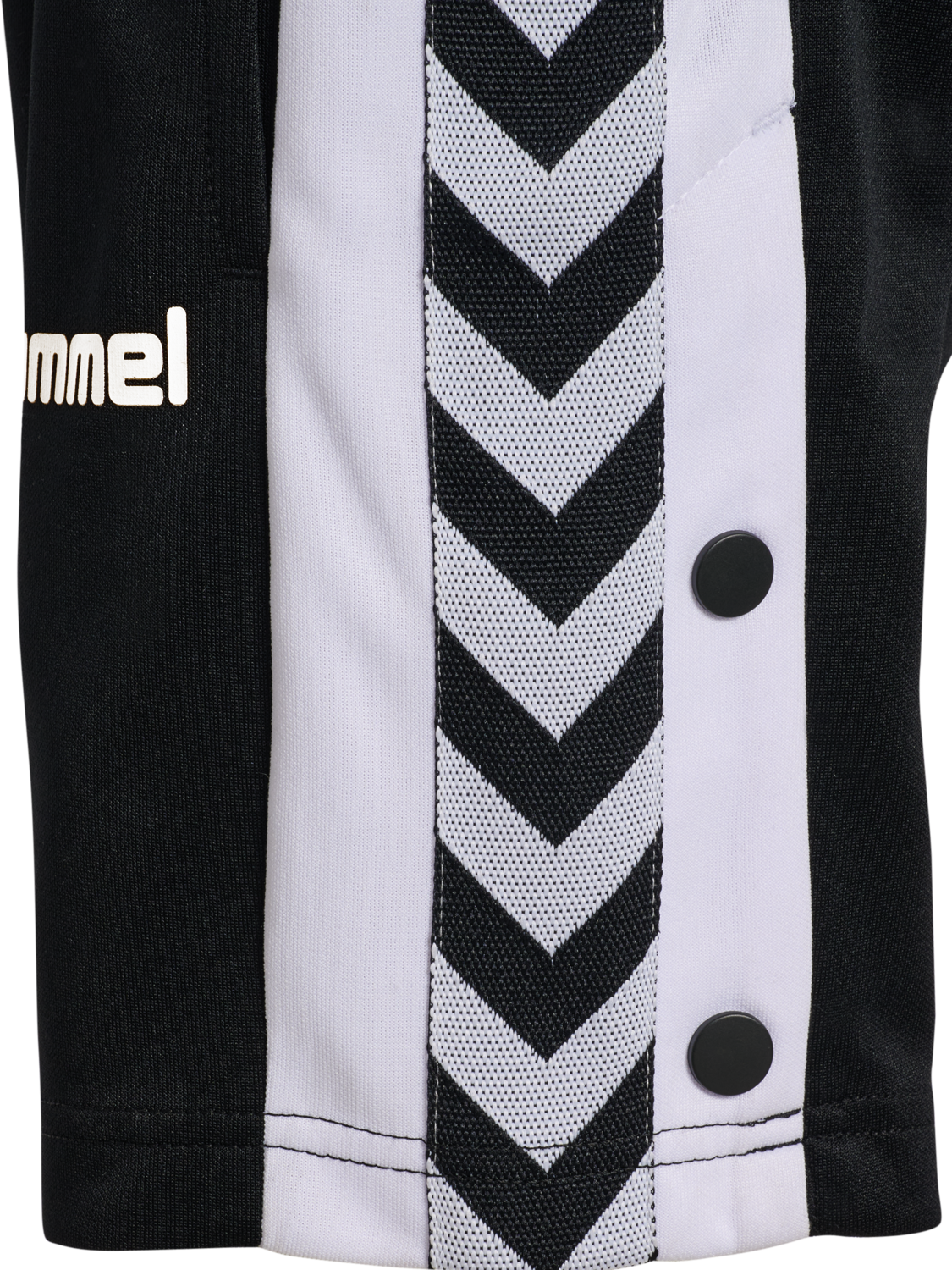 hmlJR CHEVRON SHORTS, BLACK, packshot