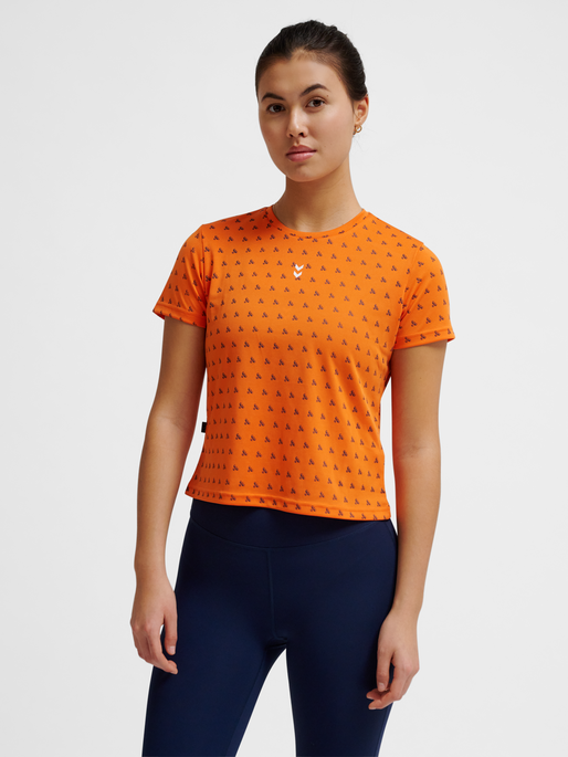hmlFAST WORKOUT W T-SHIRT S/S, DUSTY ORANGE, model