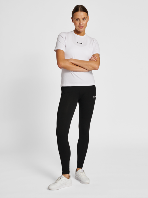 hmlLGC SCARLETT T-SHIRT, WHITE, model