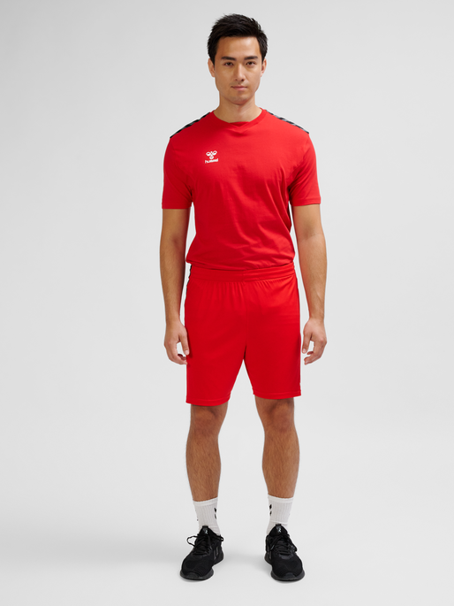 hmlAUTHENTIC PL SHORTS, TRUE RED, model