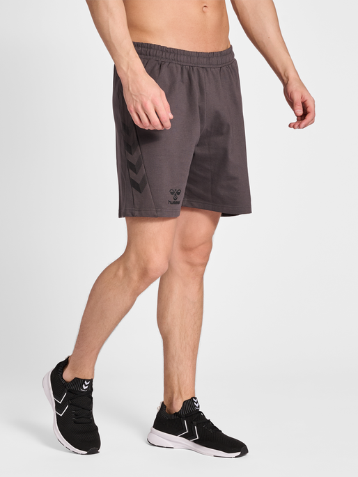 hmlOFFGRID COTTON SHORTS, FORGED IRON/JET BLACK, model