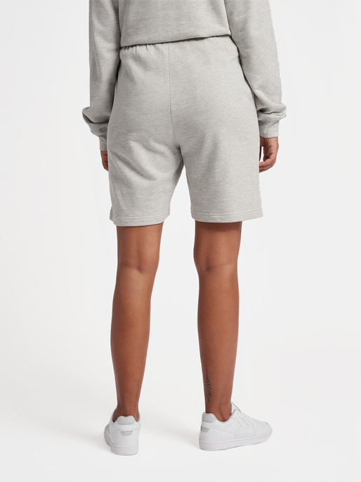 hmlHIVE LUCAS SWEATSHORTS, 2006, model