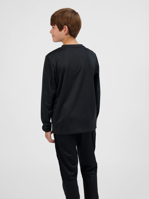 hmlESSENTIAL SWEATSHIRT KIDS, BLACK, model