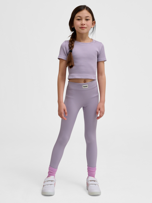 hmlJR SEAMLESS RIB T-SHIRT S/S, LAVENDER GRAY, model