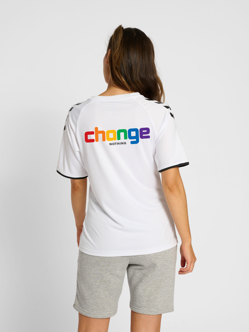 hmlCHANGE FOOTBALL JERSEY, WHITE, model