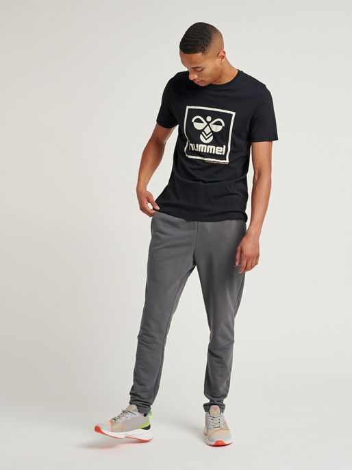 hmlISAM T-SHIRT, 2001, model