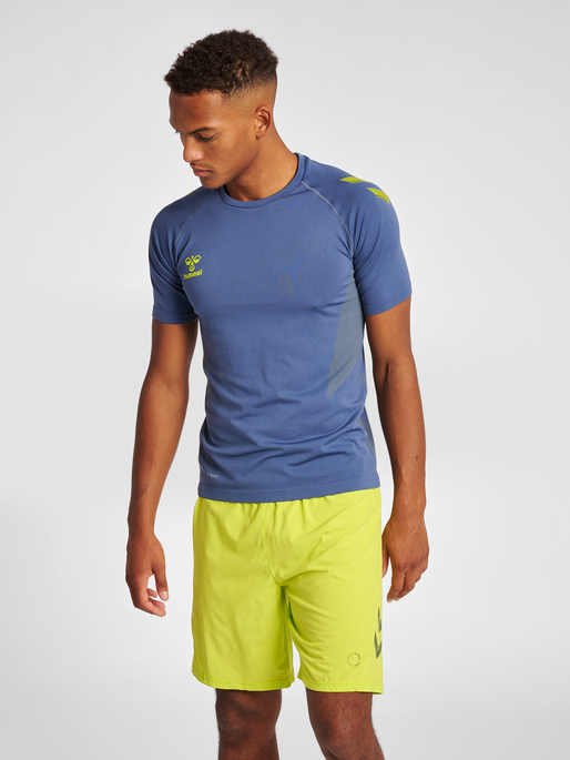 hmlLEAD PRO SEAMLESS TRN JRS, DARK DENIM, model