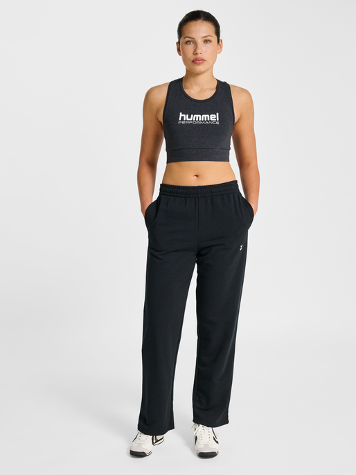 hmlPULSE WIDE W SWEAT PANTS, BLACK, model