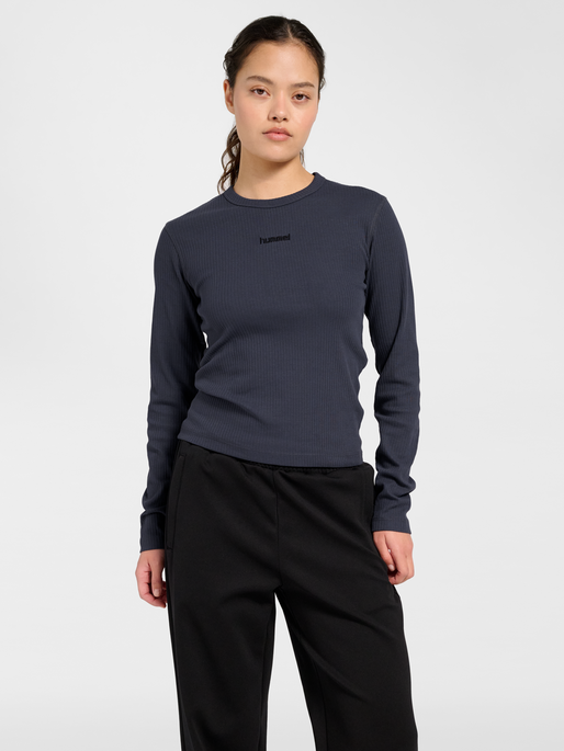 hmlFOUNDATION RIB T-SHIRT L/S, EBONY, model