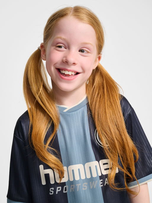 hmlJR LOOSE BALL  JERSEY S/S, PARISIAN NIGHT, model