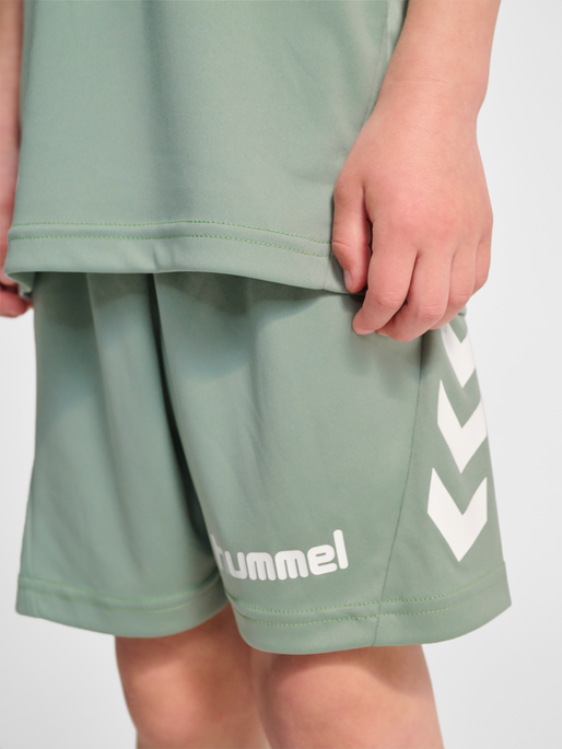 hmlPROMO KIDS SET, ICEBERG GREEN, model