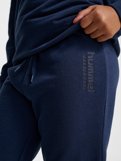 hmlJR BASE REGULAR PANTS, DRESS BLUES, model