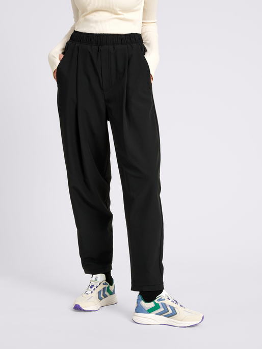 hmlNEO CARROT PANTS, 2001, model