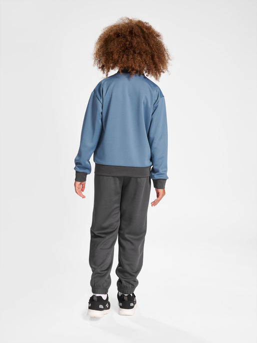 hmlLUBAGO TRACKSUIT, 7050, model