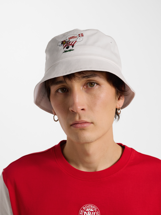 DBU 26 FAN DYNAMITE BUCKET HAT, WHITE, model