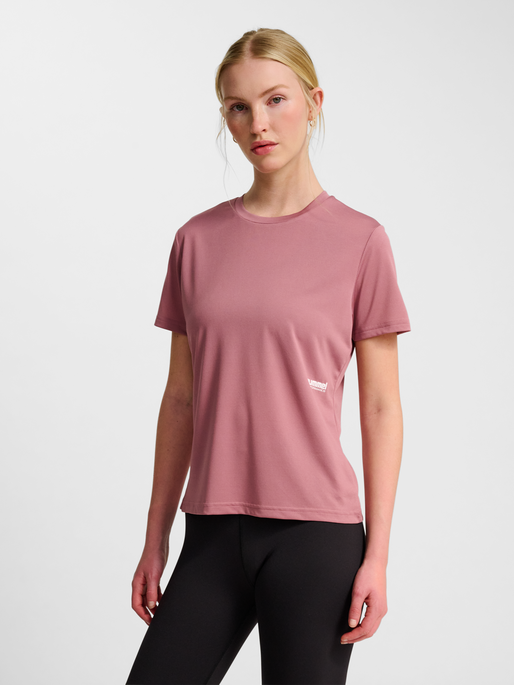 hmlPULSE WORKOUT W T-SHIRT S/S, WISTFUL MAUVE, model